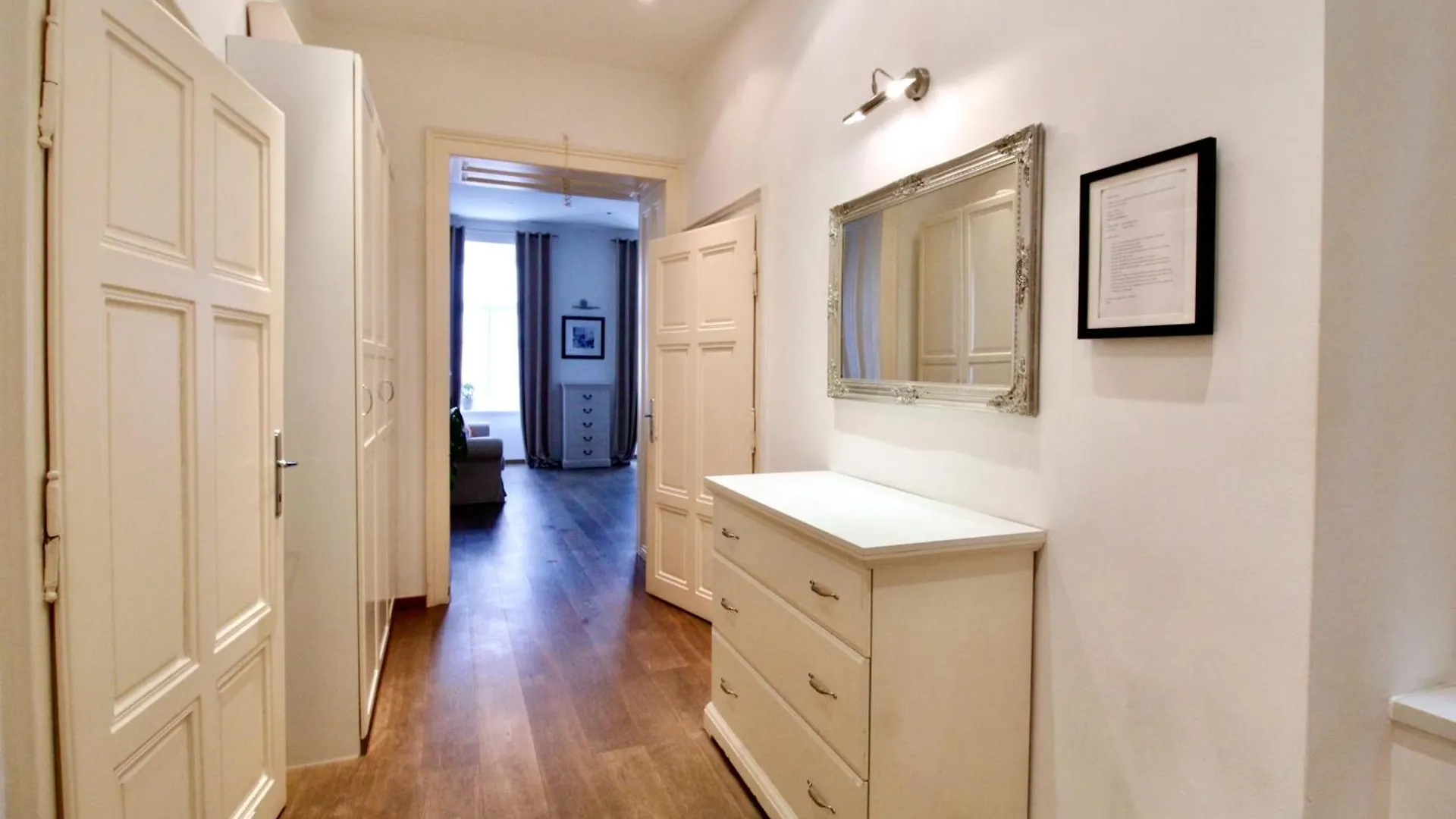 Apartmán Bright & Chic Downtown Hideaway Vídeň 0*,